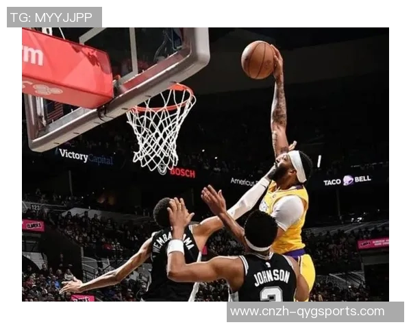 马刺与太阳激战正酣NBA季后赛精彩对决引发球迷热议